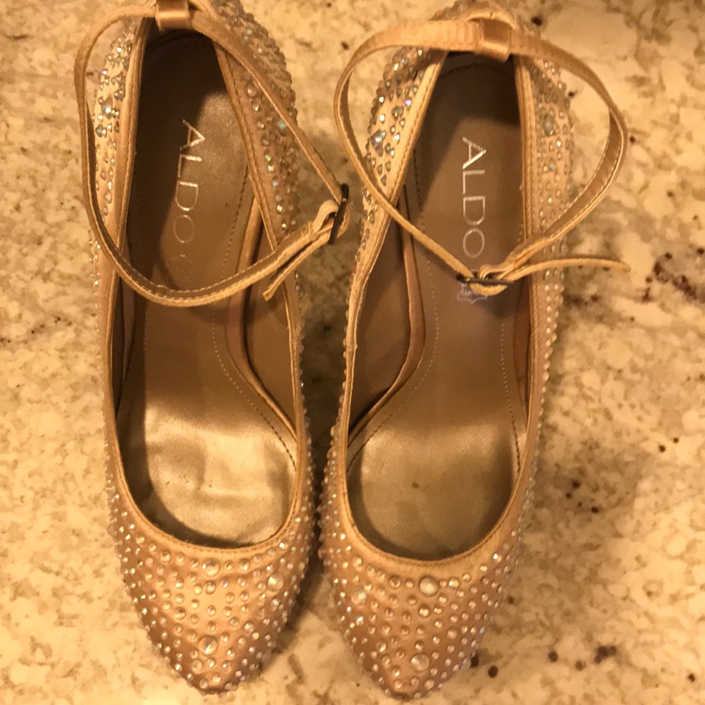 Aldo nude rhinestone heels! Only wore once for 1hr
